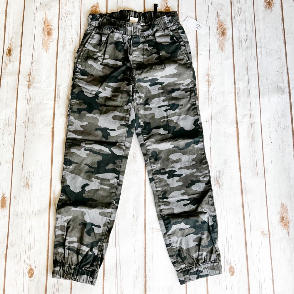 NWT Kids Gap Camo Canvas Joggers - Medium